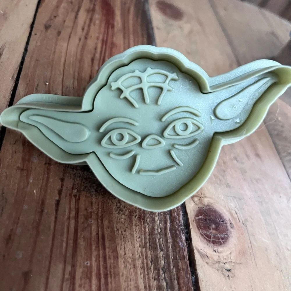 Williams Sonoma Star Wars Cookie Cutter Set of 4 , 2 Pancake Molds Yoda Darth